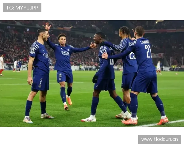 巴黎圣日耳曼越踢越依赖边路,是战术升级还是中路彻底瘫痪了? 巴黎圣日耳曼越踢越依赖边路,是战术升级还是中路彻底瘫痪了?